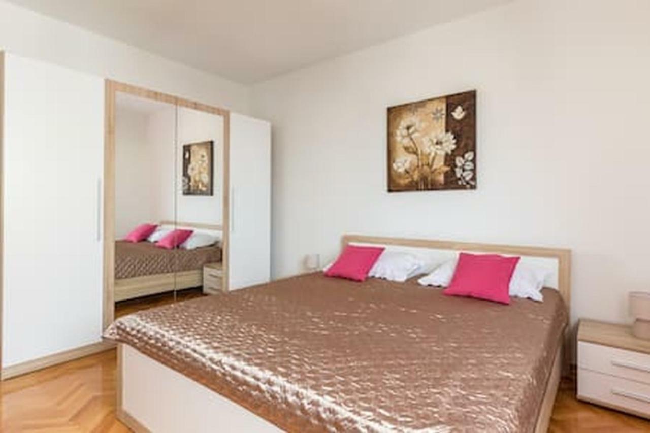 Apartment-Center Of สปลิท ภายนอก รูปภาพ